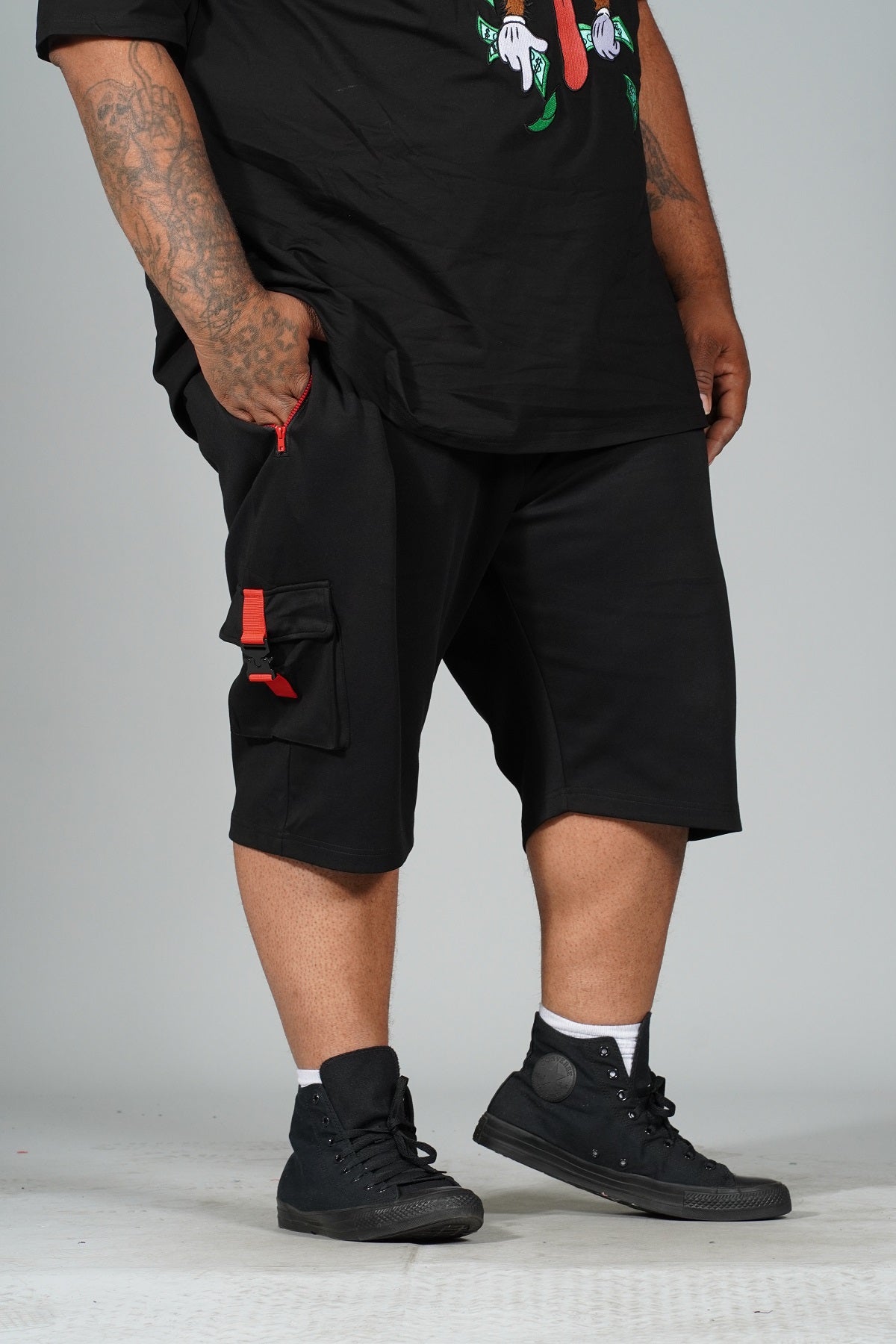 Makobi M670 Tech Fleece cargo Shorts in Black, view 3