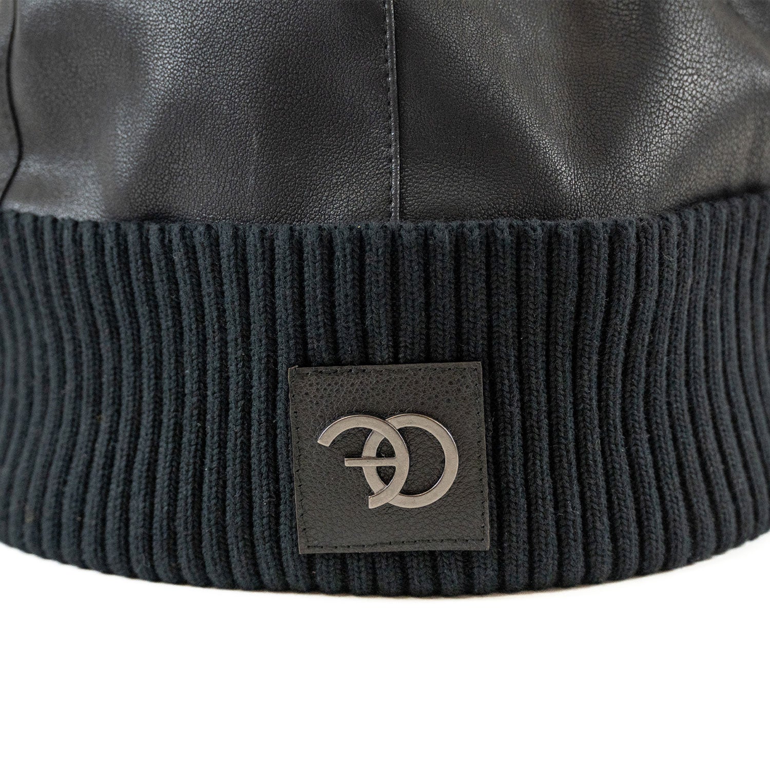 F009 Frost Adam Beanie - Black