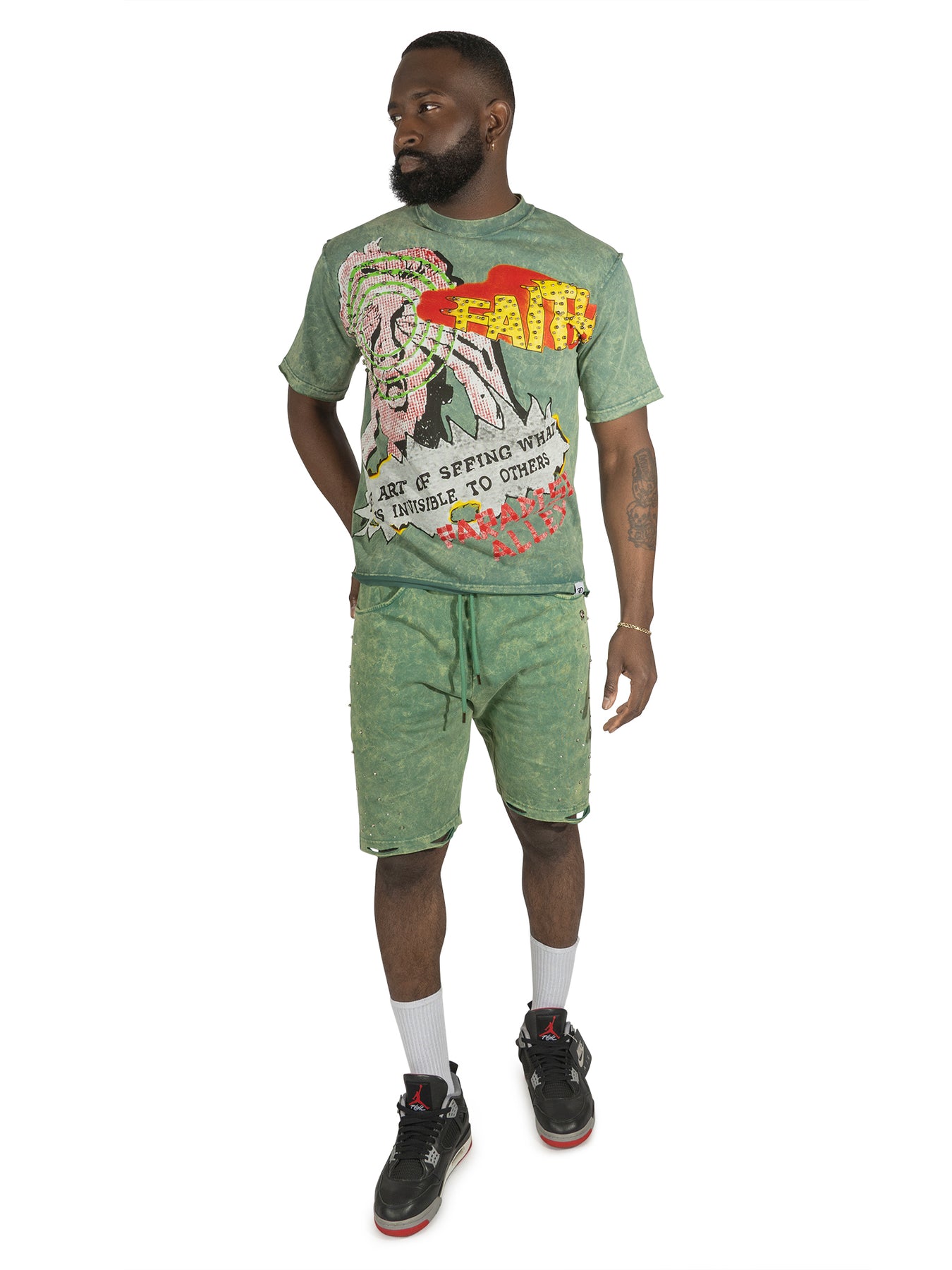 F172 Walk By Faith Box Tee - Green