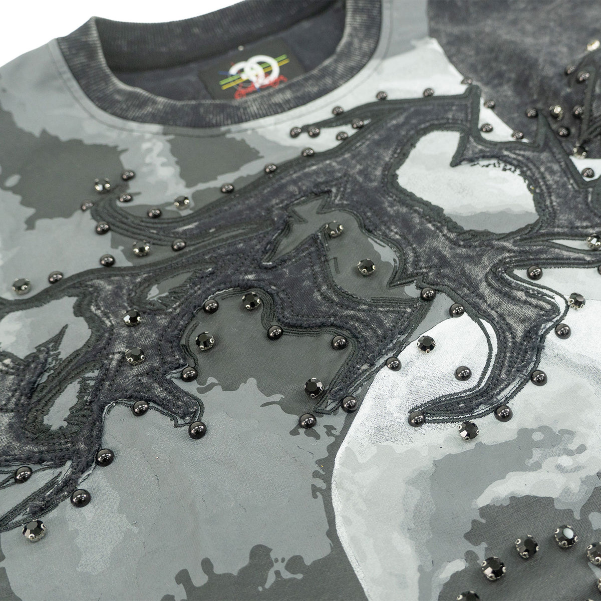 F4357 Heartless Crewneck - Black