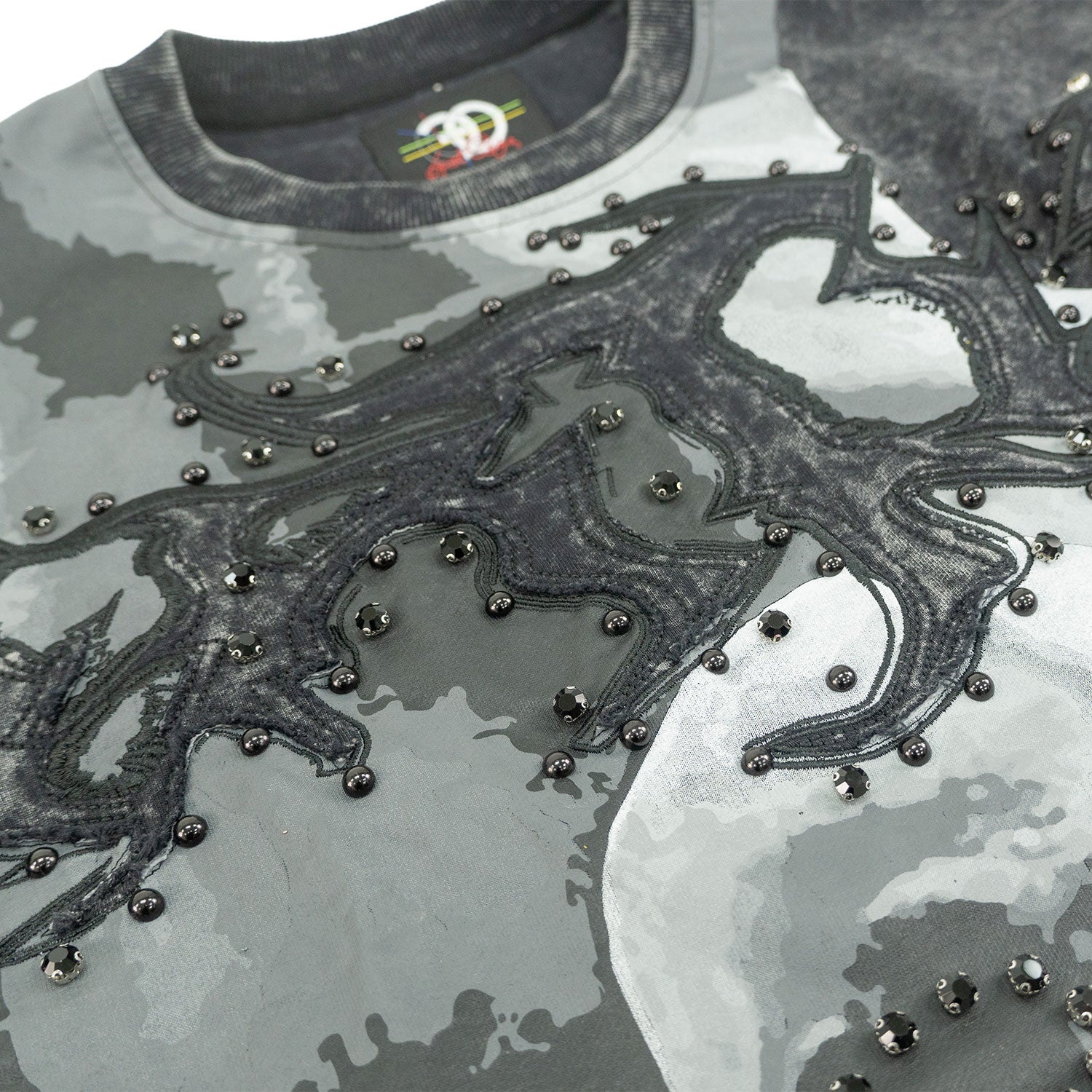 F4357 Heartless Crewneck - Black