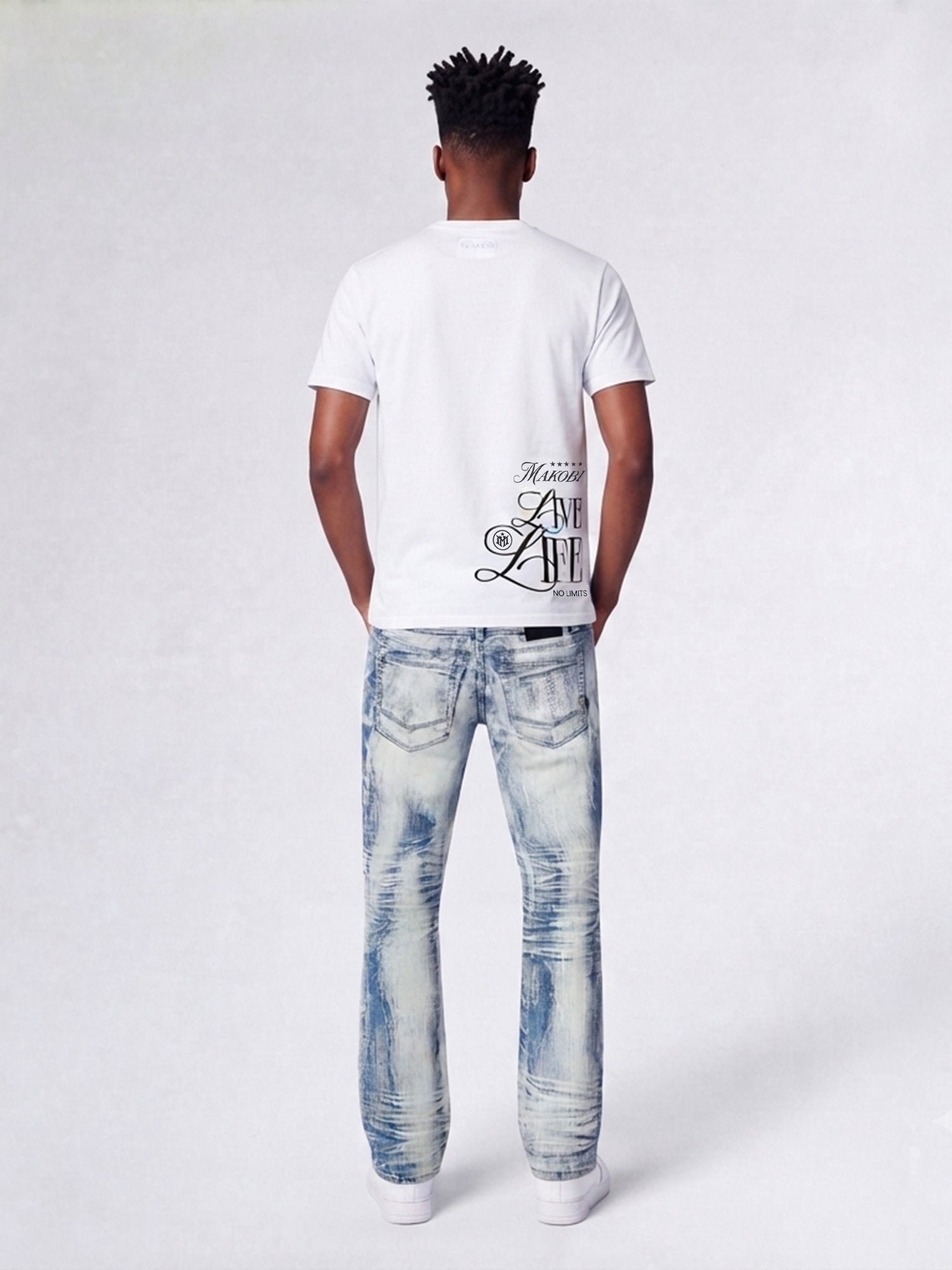 M1648 Sergio Straight Cut Jeans - Light Wash