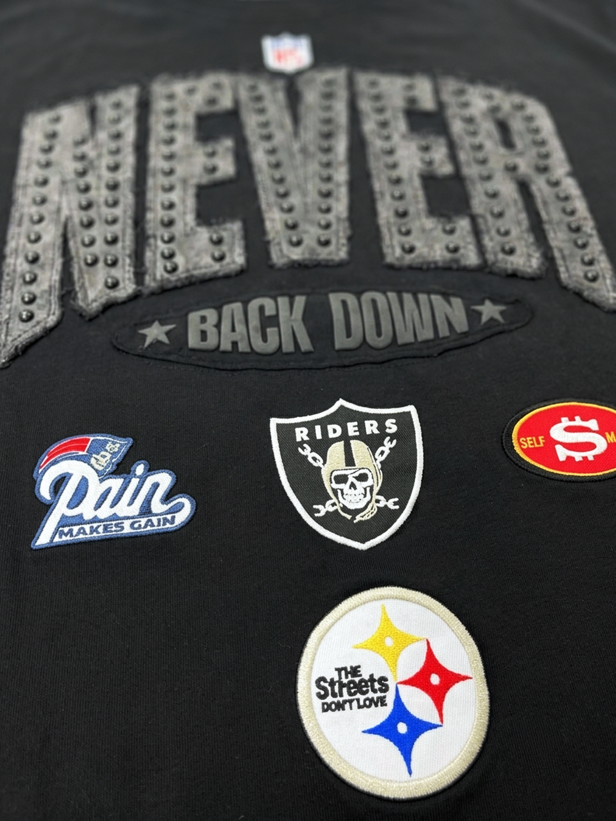 M454 Never Back down Boxed Tee - Black
