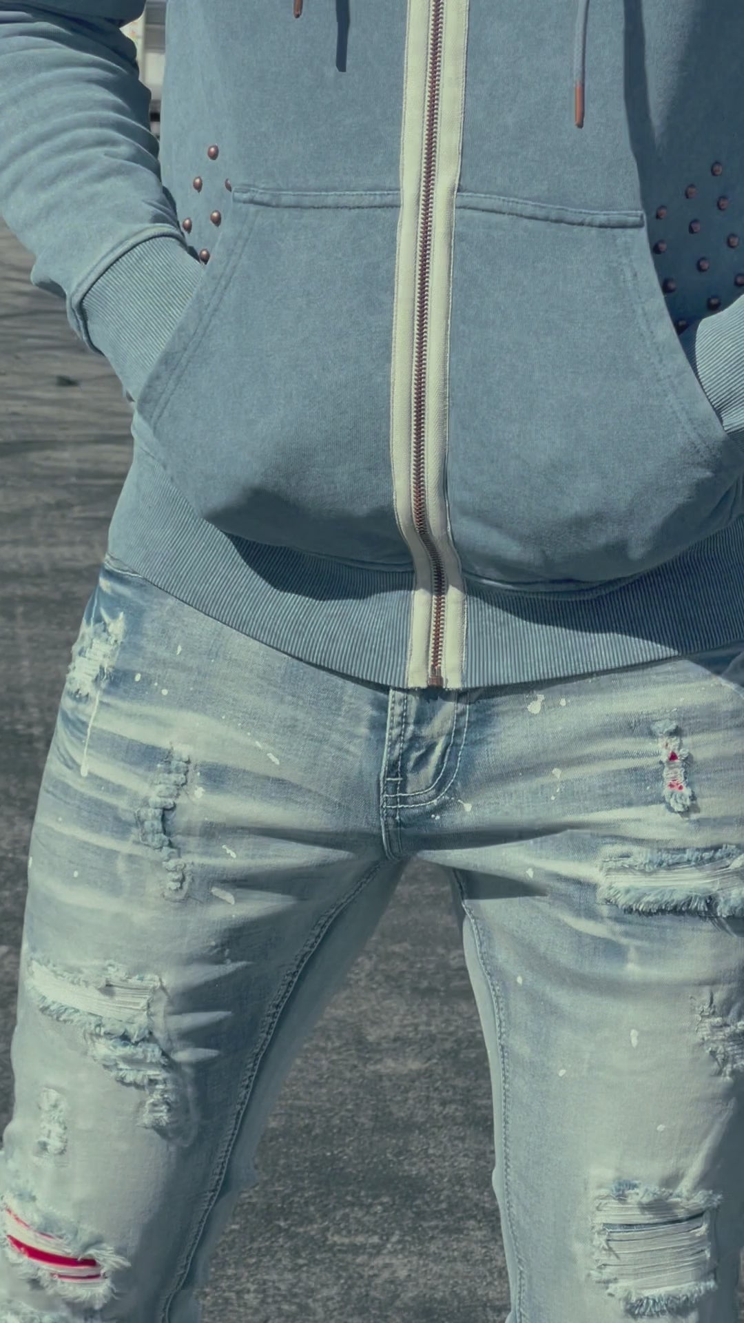 Load video: M1721 Modena Jeans - Light Wash