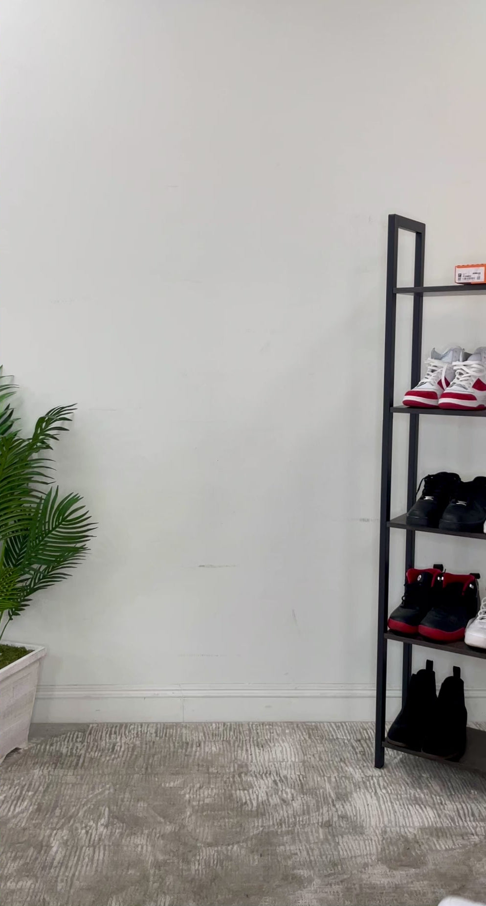 Load video: M430 Toronto Short Sets - Red
