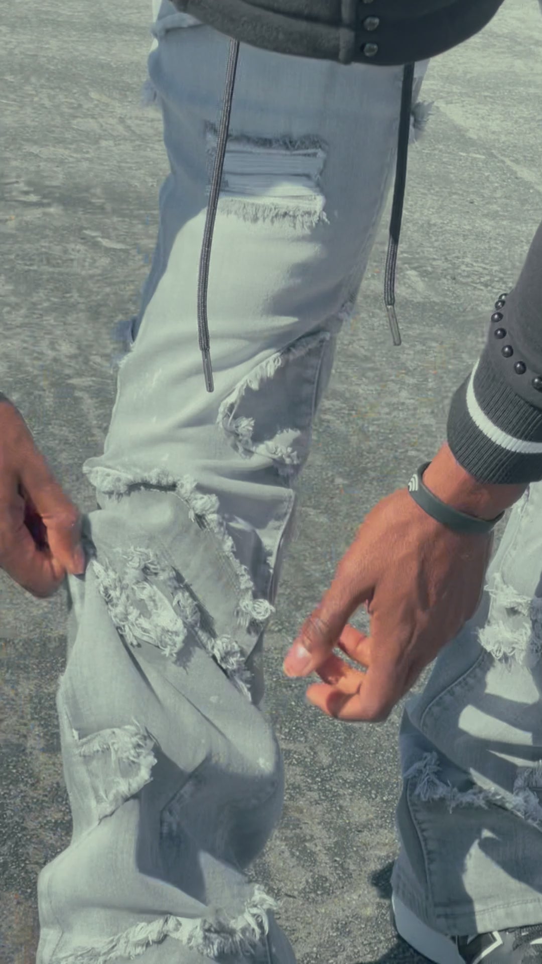 Load video: M1984 Pastoni Stacked Jeans - Gray