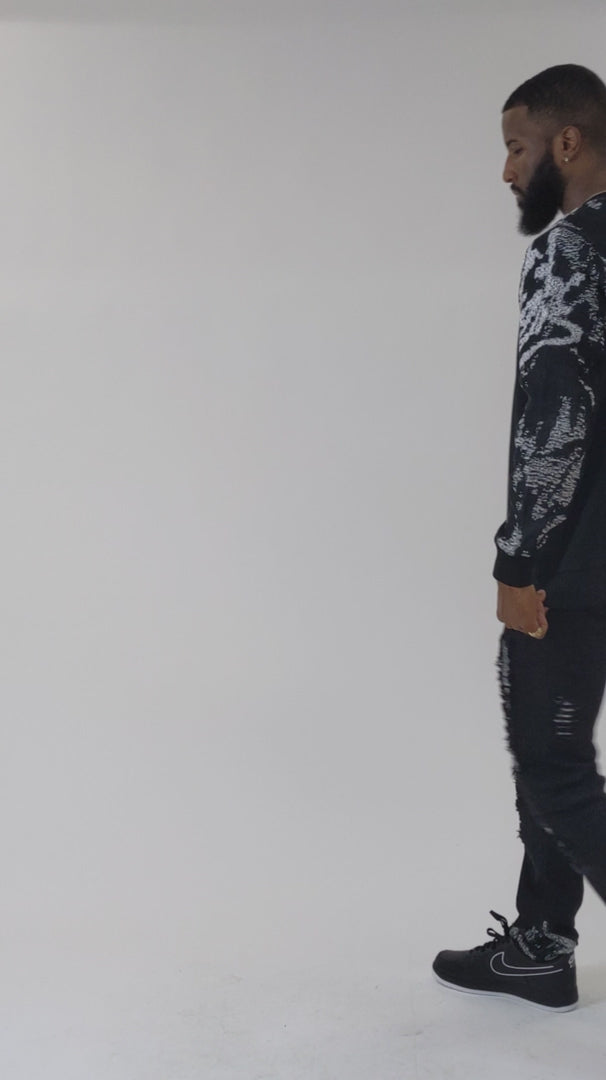 Load video: M4399 Bagnoli Tapestry Crewneck - Black