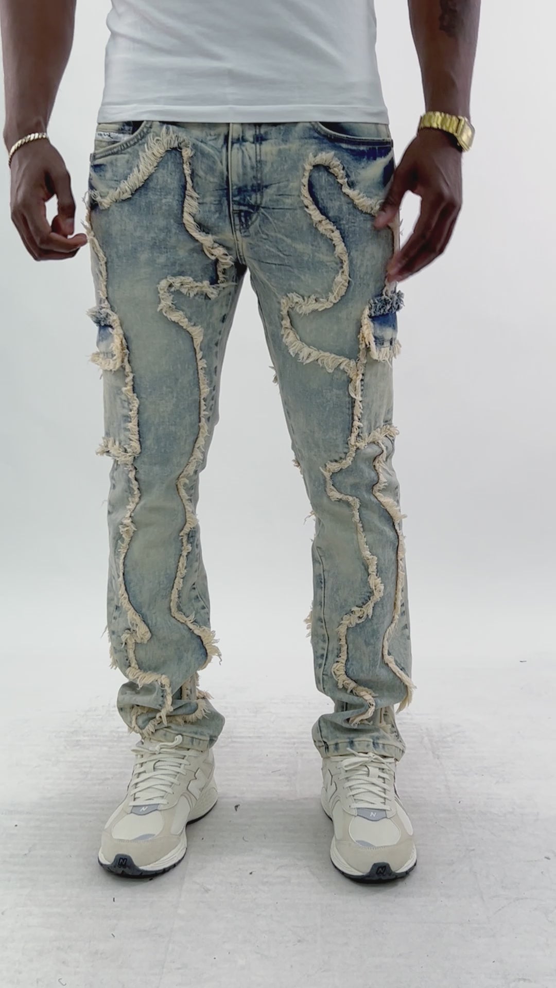 Load video: M1977 Masino Cargo Jeans - Light Wash
