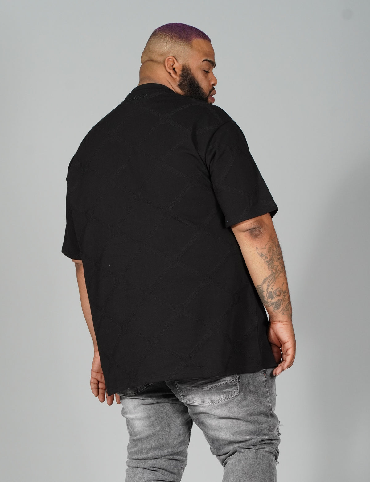Makobi M298 Embossed Knit Tee in Black, view 3