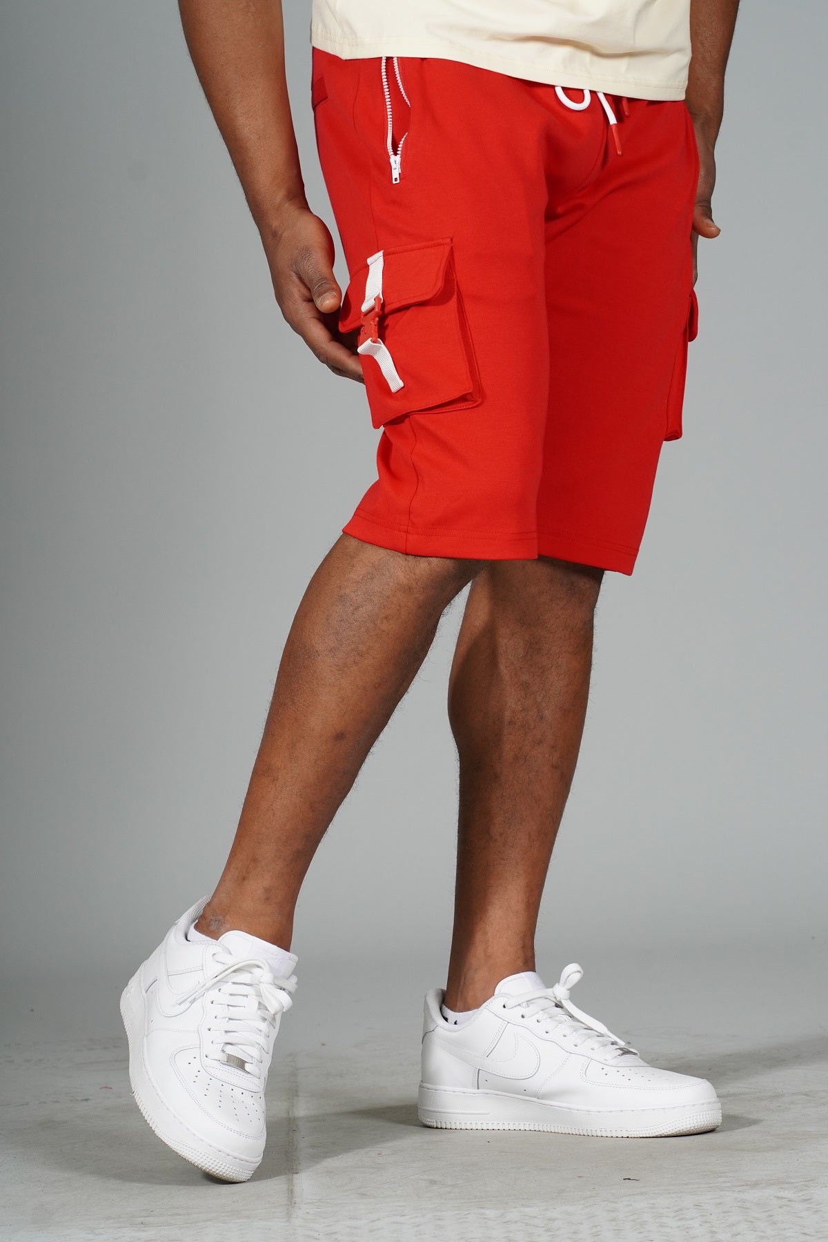 Makobi M670 Tech Fleece cargo Shorts in Red, view 3