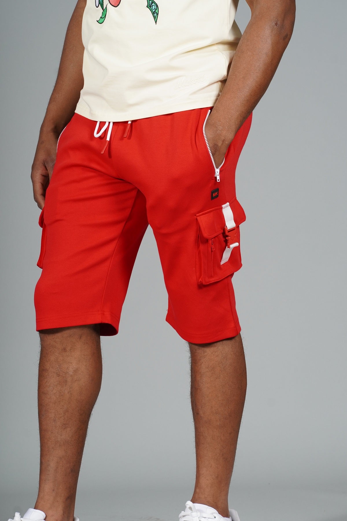 Makobi M670 Tech Fleece cargo Shorts in Red, view 4